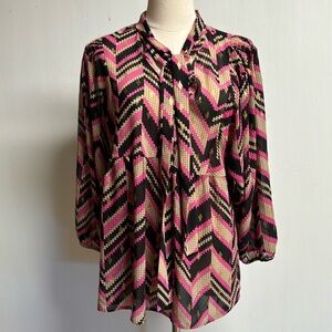 Jade Sheer Tie Geometric‎ Blouse